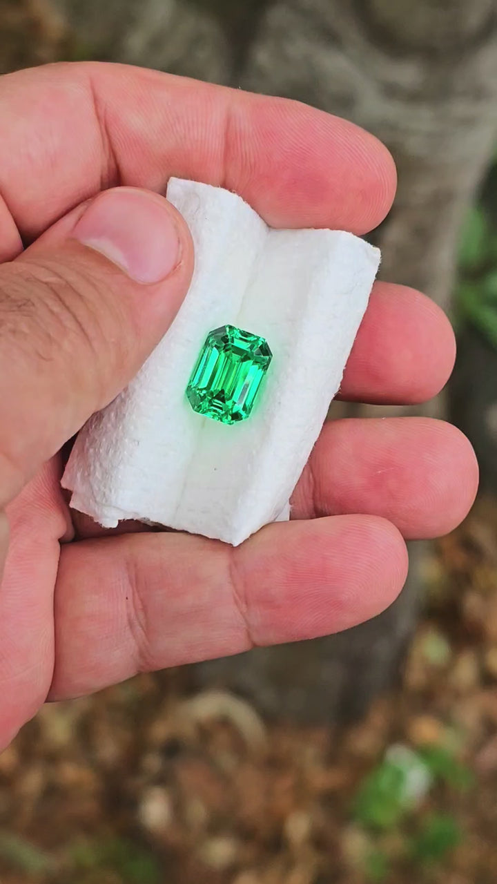 Vivid Green Vanadium YAG, Emerald Cut, 10.53 Carats