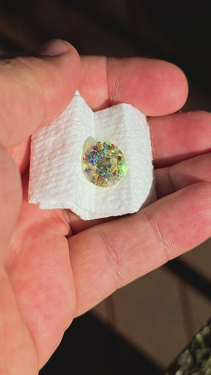 White Rutile 🌈🍭🦄, Traditional Round Brilliant Cut, 10.60 Carats