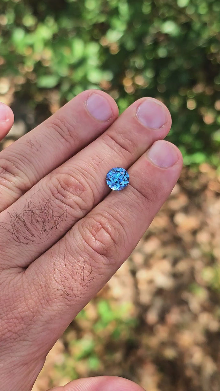 Cerulean Blue Lab Sapphire, Traditional Round Brilliant Cut, 3.23 Carats