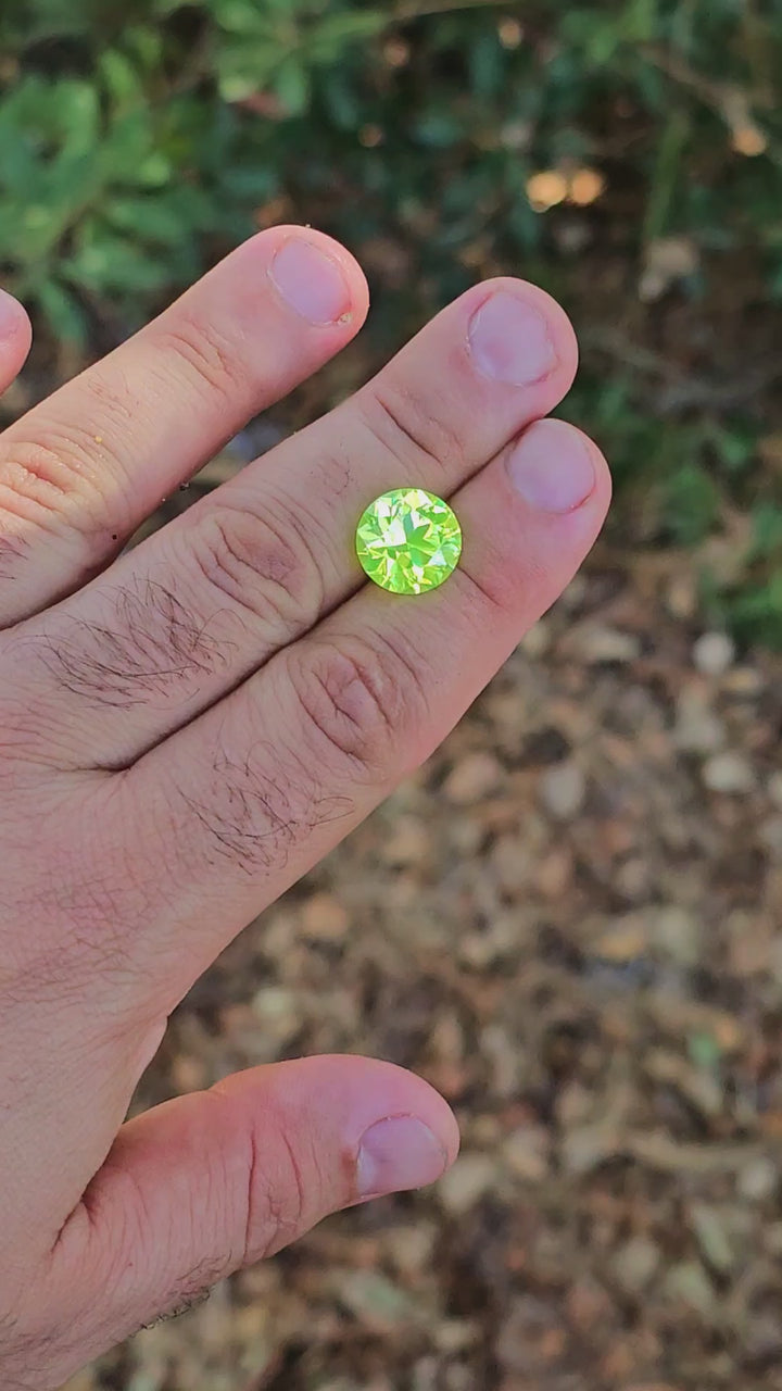 Green LuAG, Traditional Round Brilliant Cut, 16.24 Carats