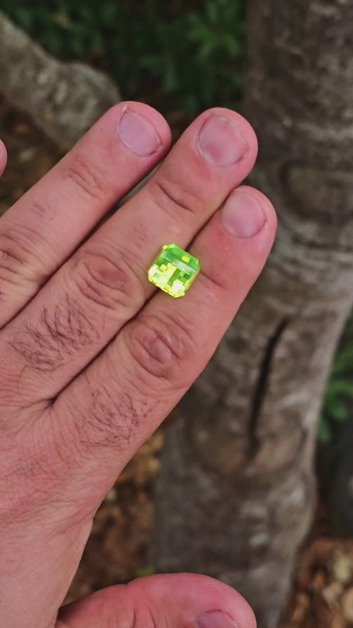 Green LuAG, Pixel Square Cut, 11.70 Carats