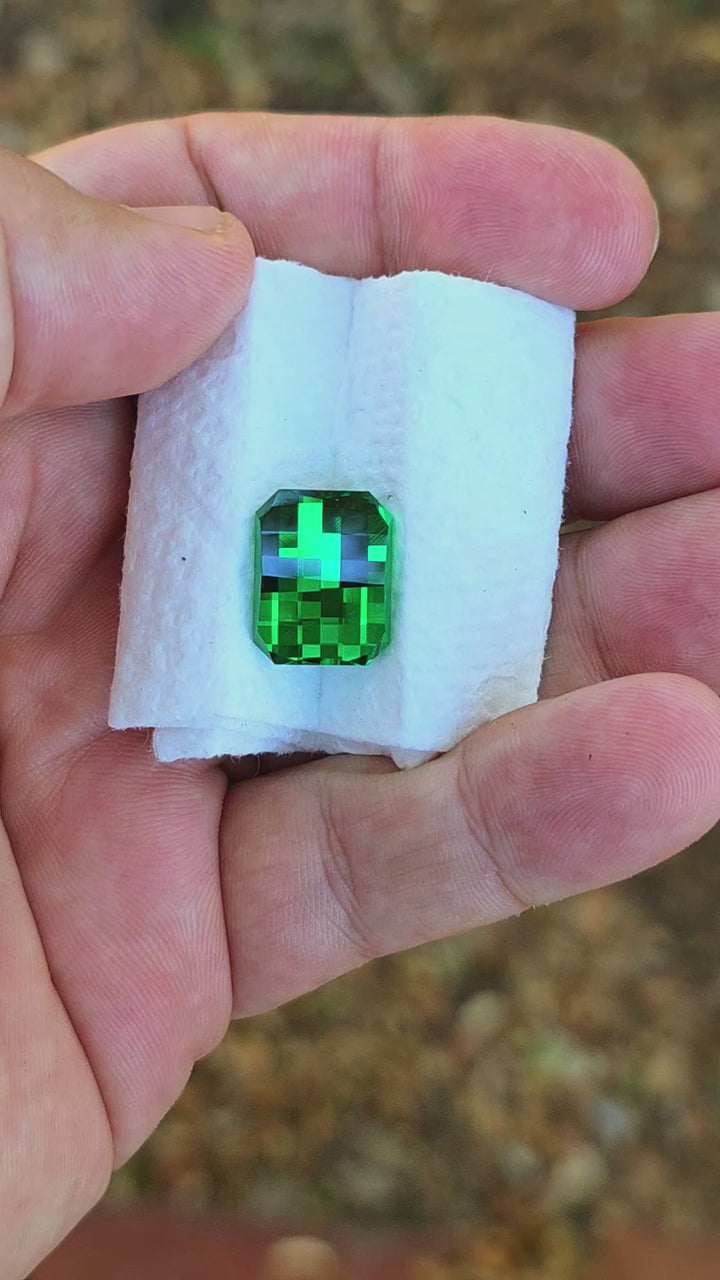 Green CTH YAG, Pixel Rectangle Cut, 17.91 Carats