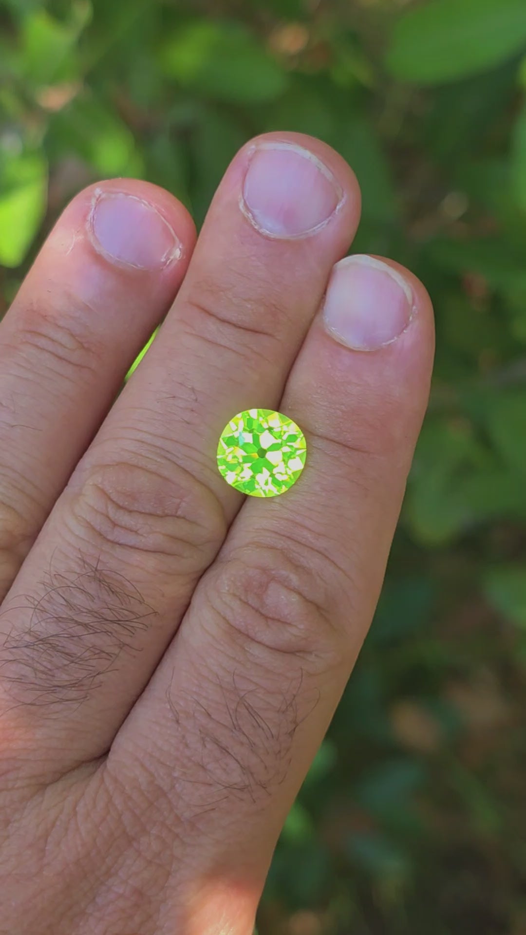 LuAG "ULTRA GREEN", Antique Cushion Cut, 10.00 Carats