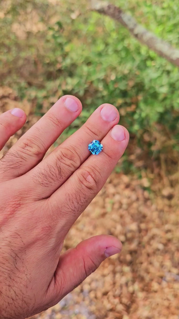 Blue Cobalt YAG, Asscher Cut, 5.85 Carats