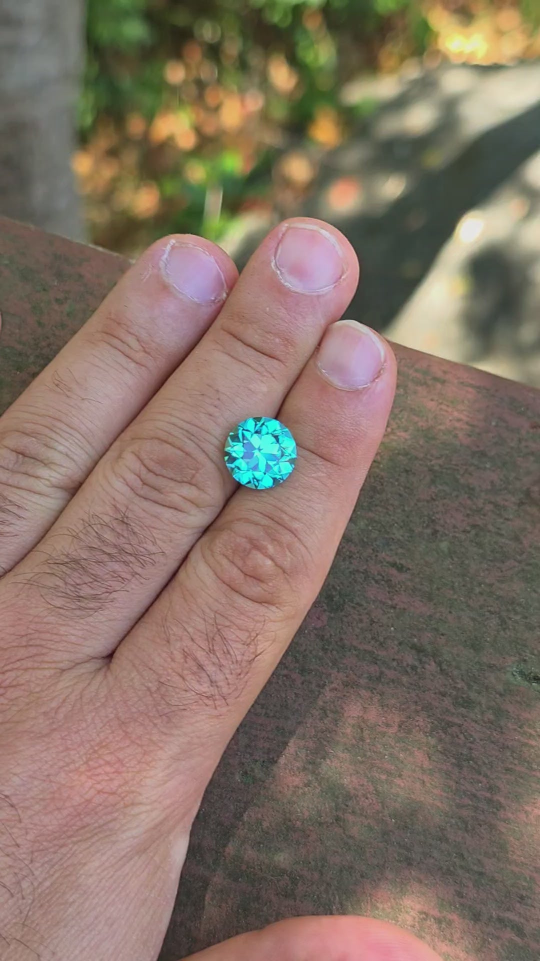 Bright Cobalt Teal Lab Sapphire, Traditional Round Brilliant Cut, 8.90 Carats