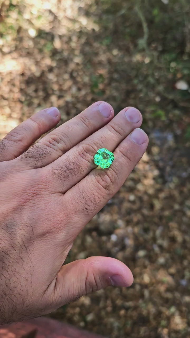 Cobalt Lab Green Sapphire, Asscher Cut, 12.97 Carats