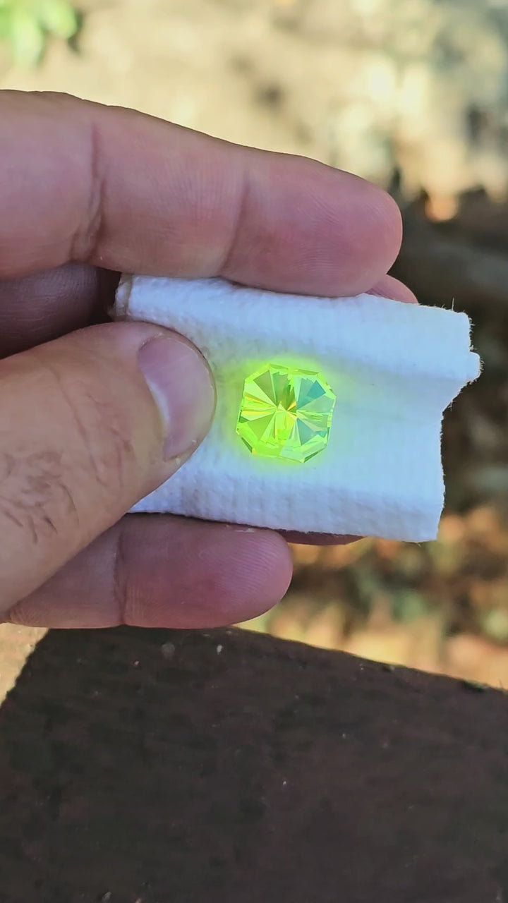 Green LuAG, Tessellation Cut, 16.40 Carats