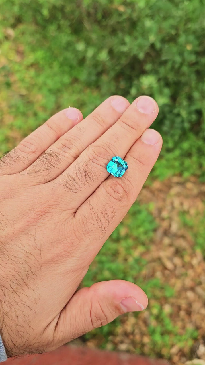 Cerulean Blue Lab Sapphire, Asscher Cut, 8.51 Carats