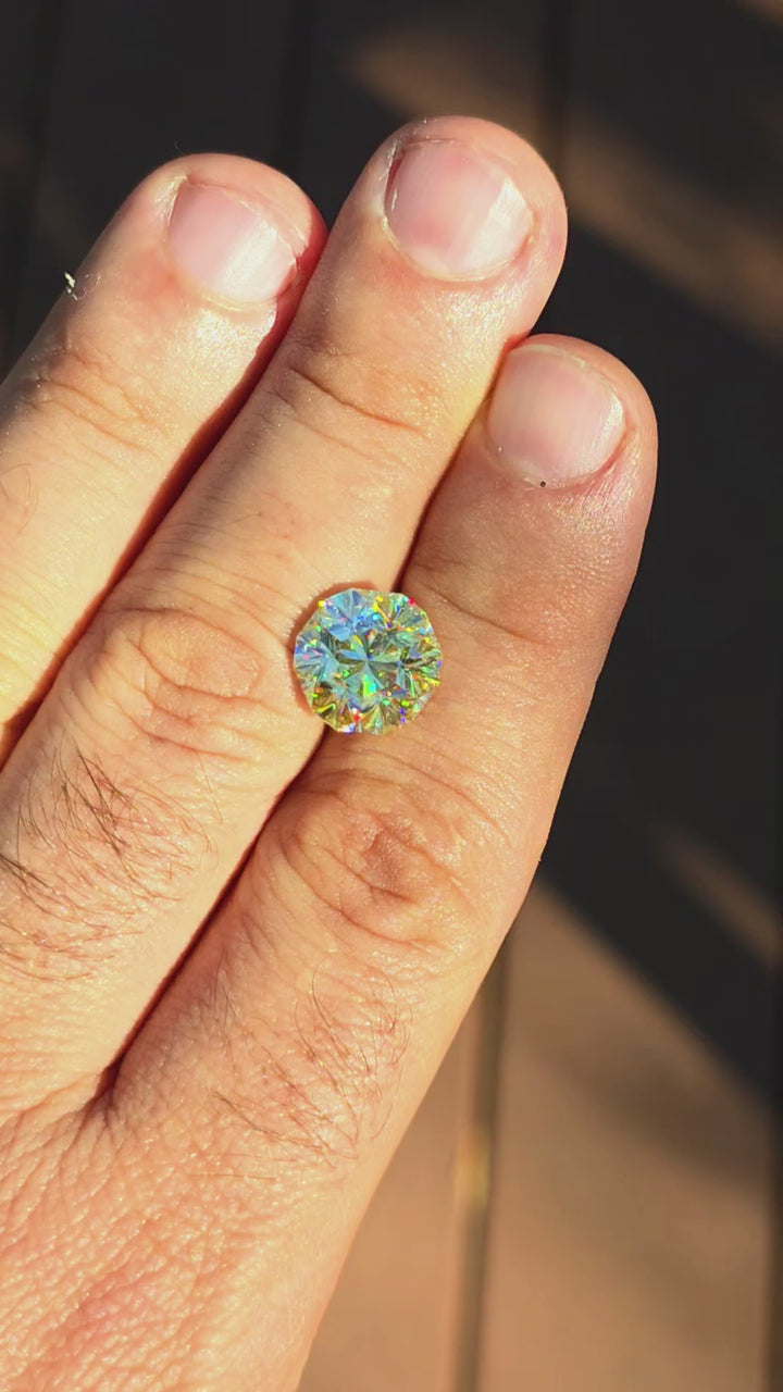 White Rutile 🌈🍭🦄, Gnome's Geode Cut, 7.40 Carats