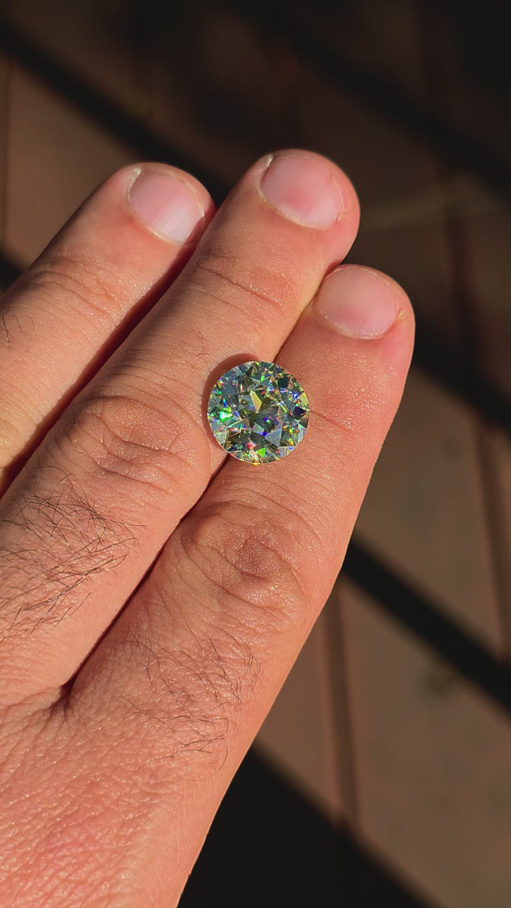 White Rutile 🌈🍭🦄, Traditional Round Brilliant Cut, 10.60 Carats