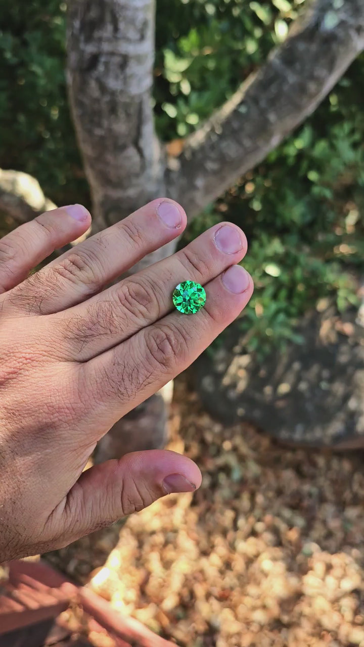 Vivid Green Vanadium YAG, Traditional Round Brilliant Cut, 11.2 Carats