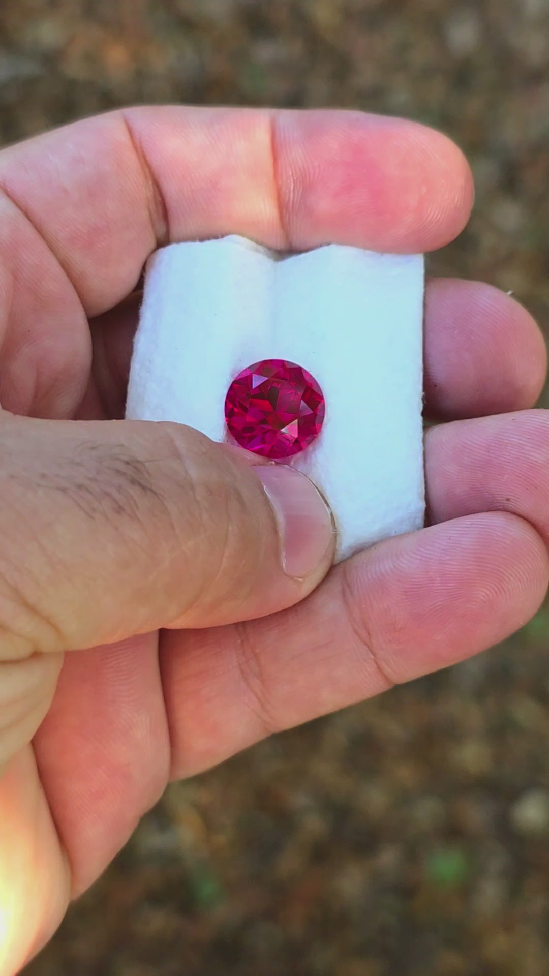 Fire Red Kyropoulos Ruby, Traditional Round Brilliant Cut, 9.55 Carats