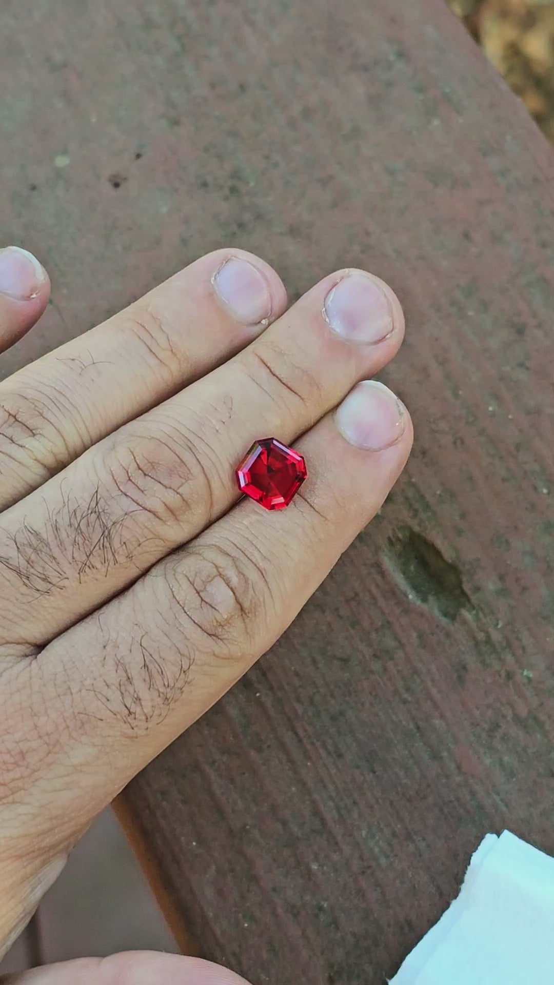 Red Lab Beryl, Asscher Cut, 3.37 Carats