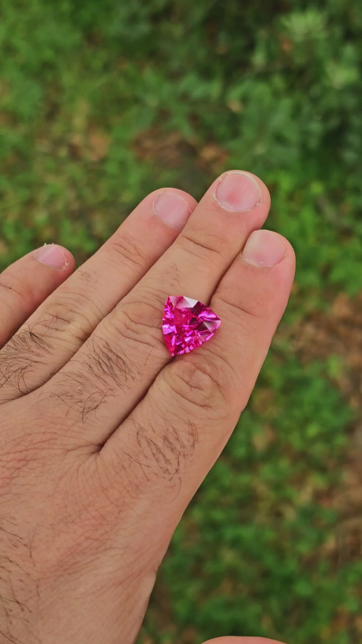 Pink Lab Sapphire, Trillian Internal Reflections Cut, 12.69 Carats