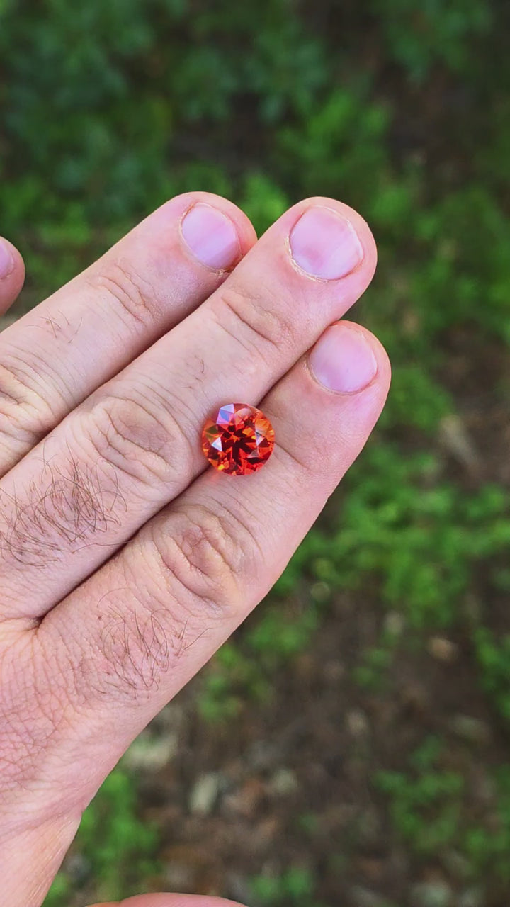 Fire Orange Lab Sapphire, Modern Round Brilliant Cut, 6.78 Carats