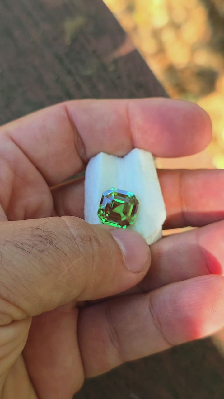 Czochralski Green and Red Christmas Garnet, Asscher Cut, 12.52 Carats
