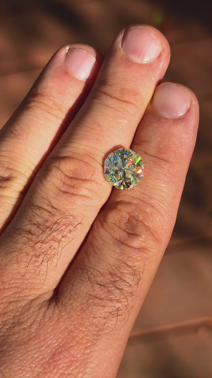 White Rutile 🌈🍭🦄, Gnome's Geode Cut, 7.00 Carats