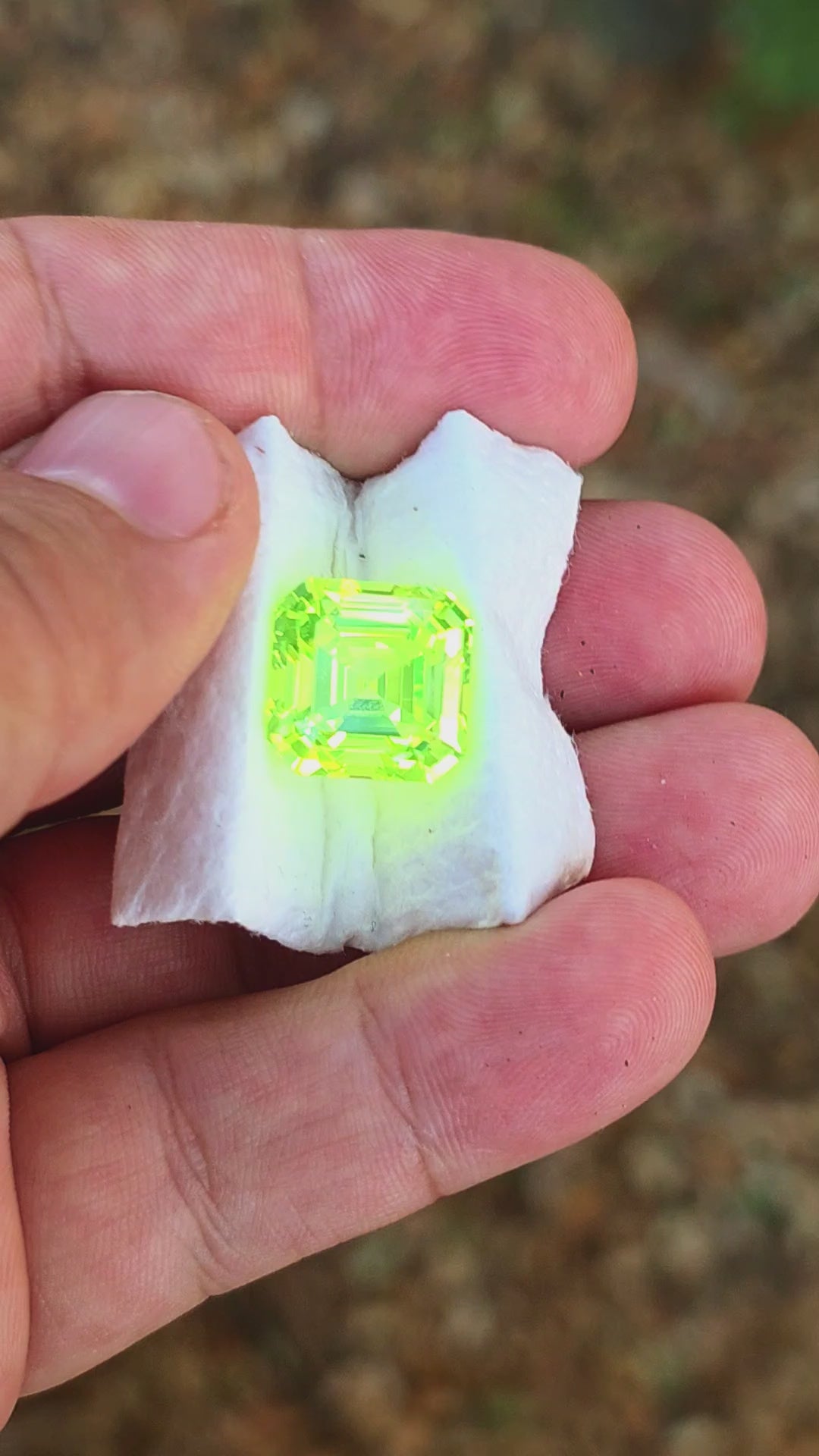 Green LuAG, Asscher Cut, 29.31 Carats