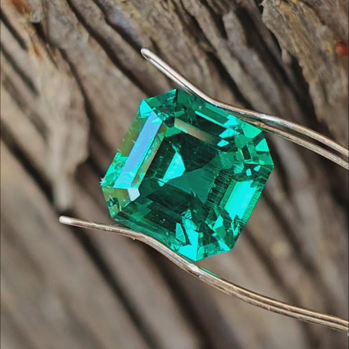 Colombian Color Green Lab Emerald, Ascher Cut,  8.9 Carats