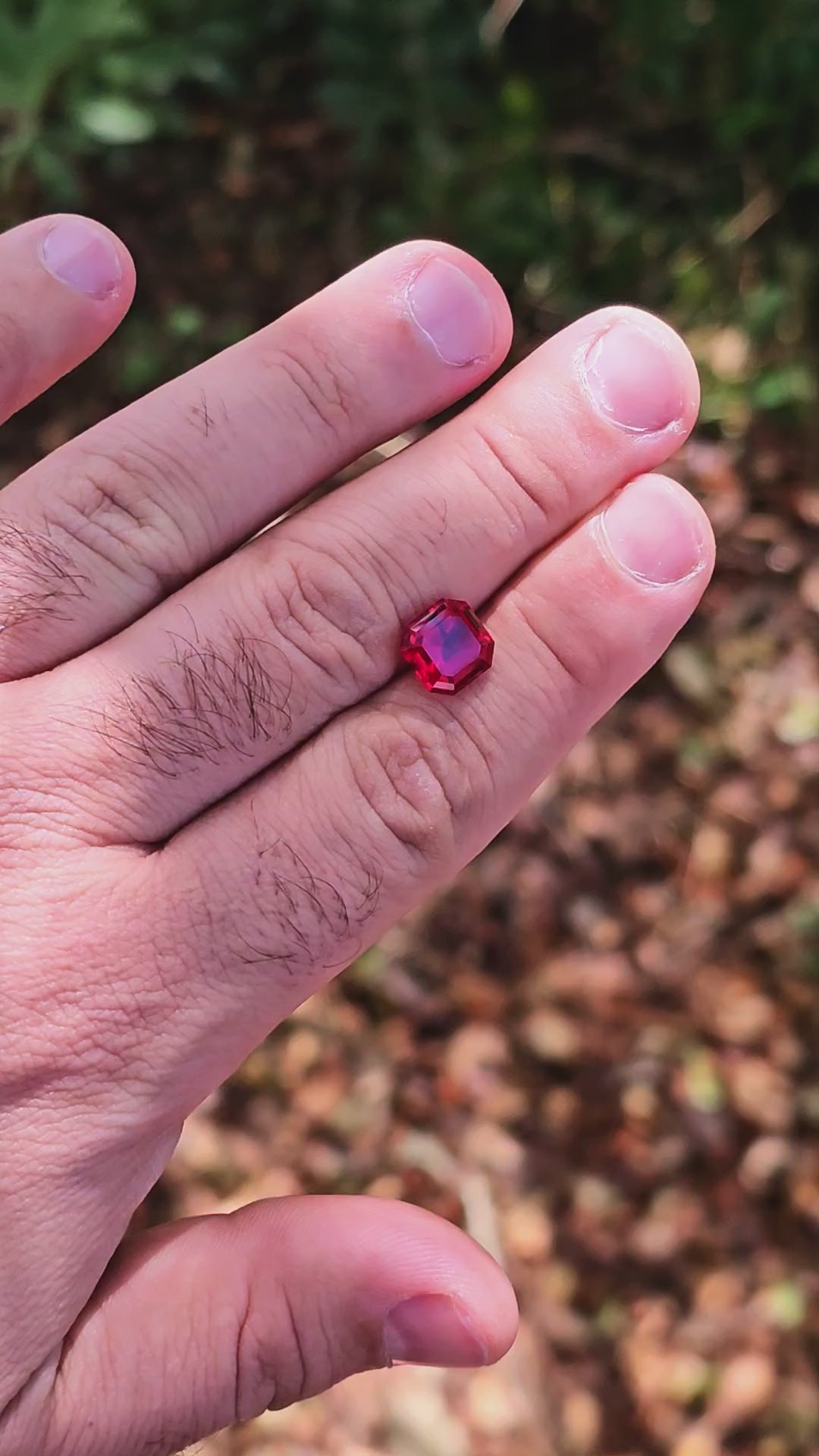 Red Lab Beryl, Asscher Cut, 2.90 Carats