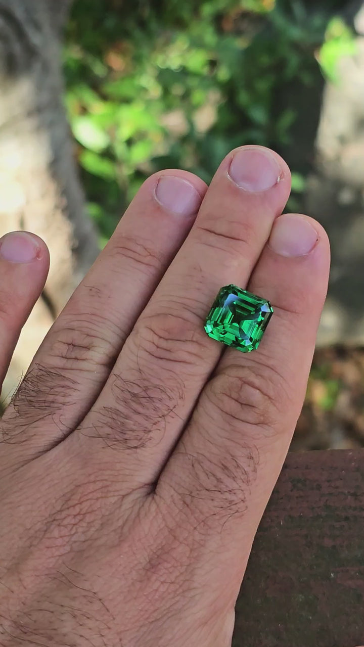 Green CTH YAG, Asscher Cut, 17.30 Carats
