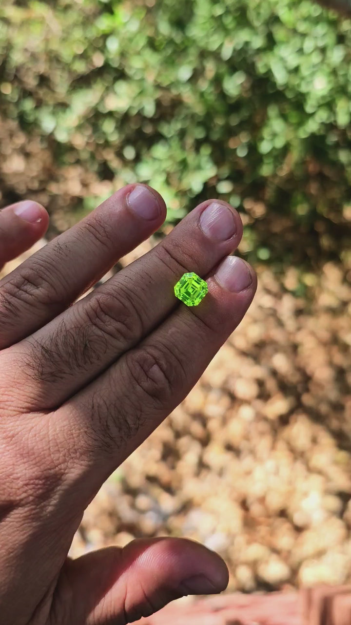 LuAG "ULTRA GREEN", Asscher Cut, 8.43 Carats