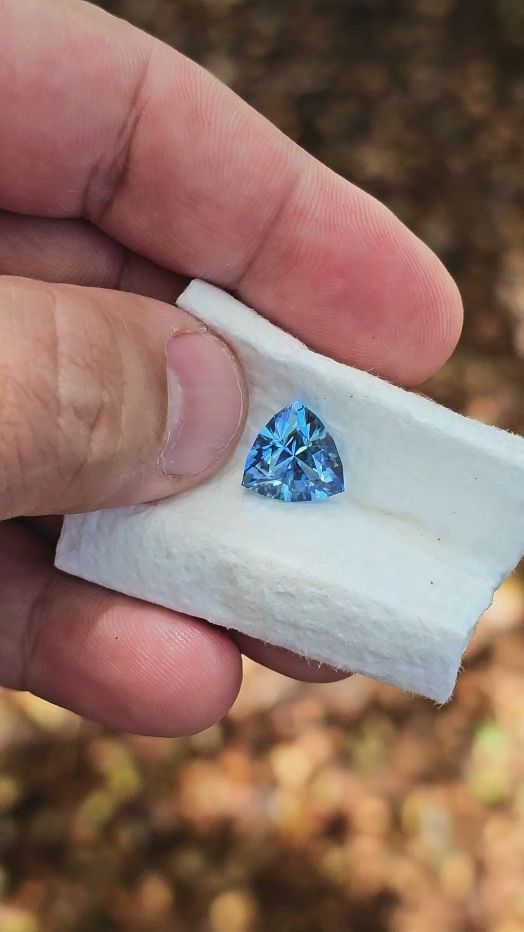 Cerulean Blue Lab Sapphire, Trillian Internal Reflections Cut, 5.61 Carats