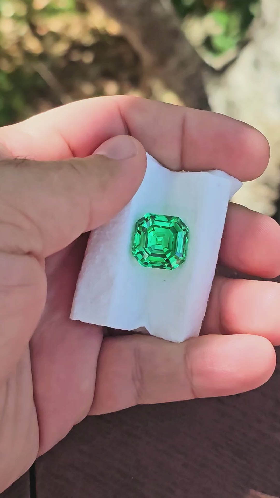 Vivid Green Vanadium YAG, Asscher Cut, 24.12 Carats