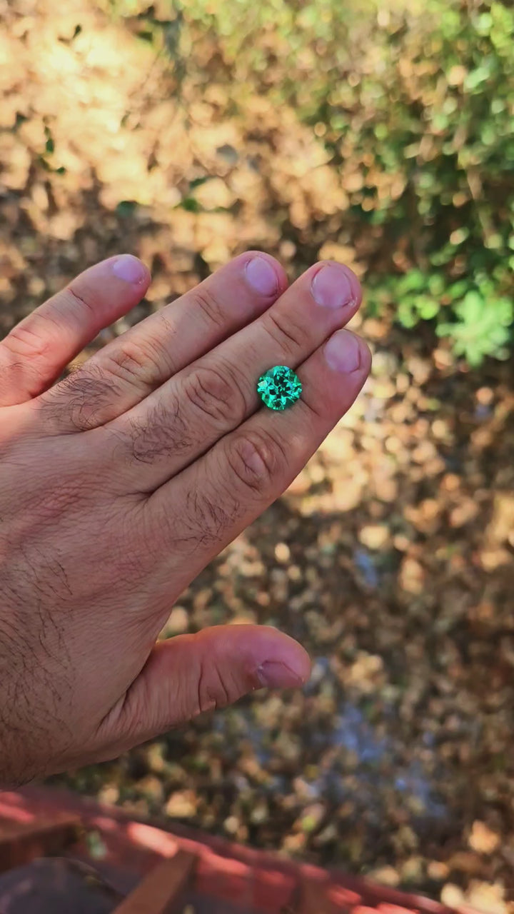 Colombian Color Green Lab Emerald, Antique Cushion Cut, 4.7 Carats