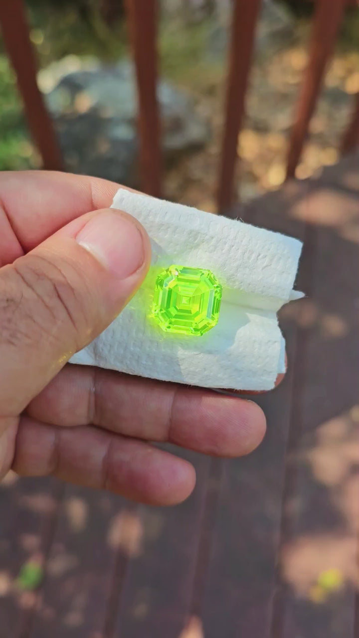 Green LuAG, Asscher Cut, 39.68 Carats