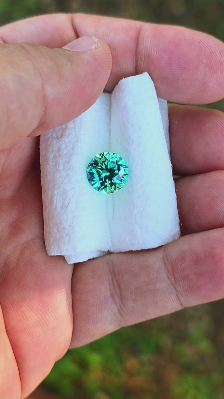 Bright Cobalt Teal Lab Sapphire, Modern Round Brilliant Cut, 5.27 Carats