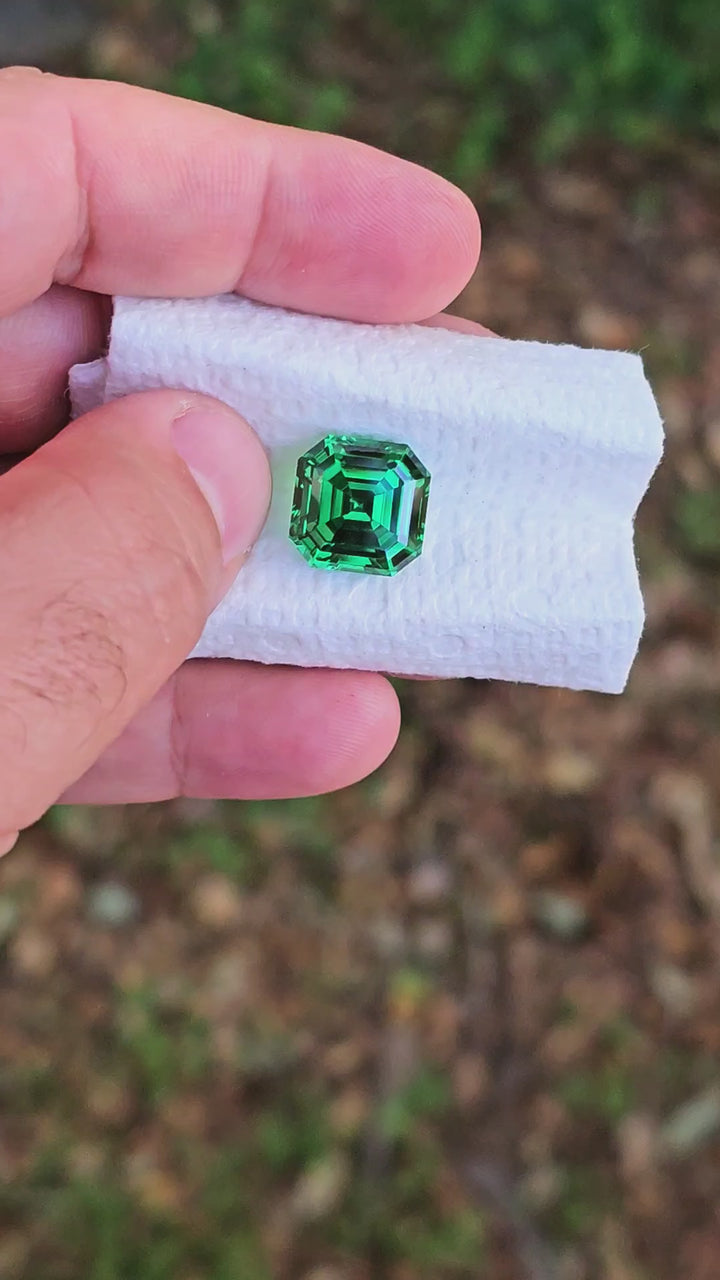 Green CTH YAG, Asscher Cut, 17.72 Carats