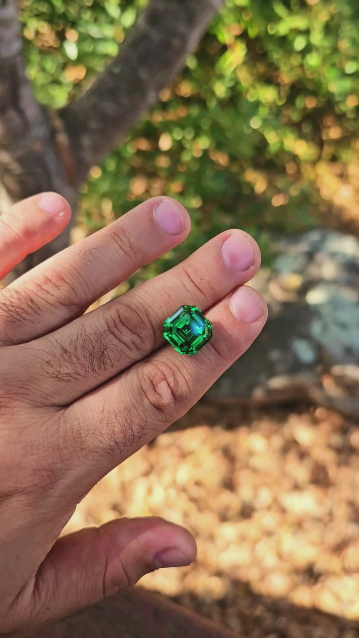 Green CTH YAG, Asscher Cut, 20.65 Carats