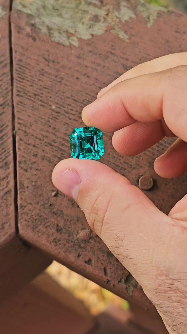 Colombian Color Lab Emerald, Ascher Cut,  11.1 Carats
