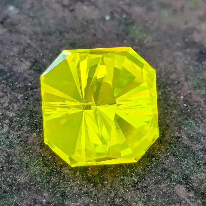 "Ultra" Glow In The Dark Lab Garnet, Tessellation Cut, 17.68 Carats