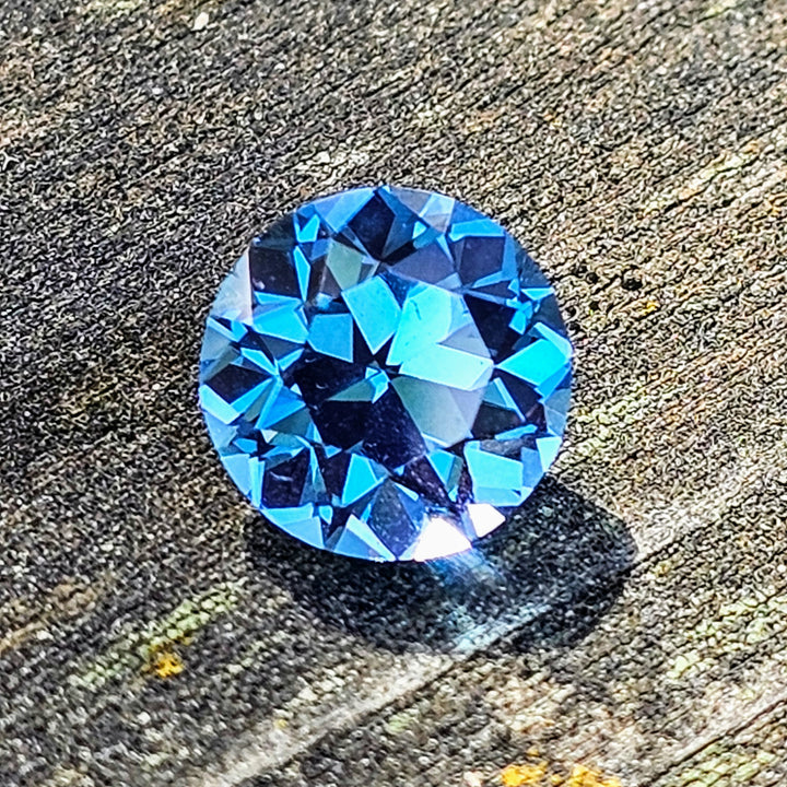 Cerulean Blue Lab Sapphire, Traditional Round Brilliant Cut, 3.23 Carats