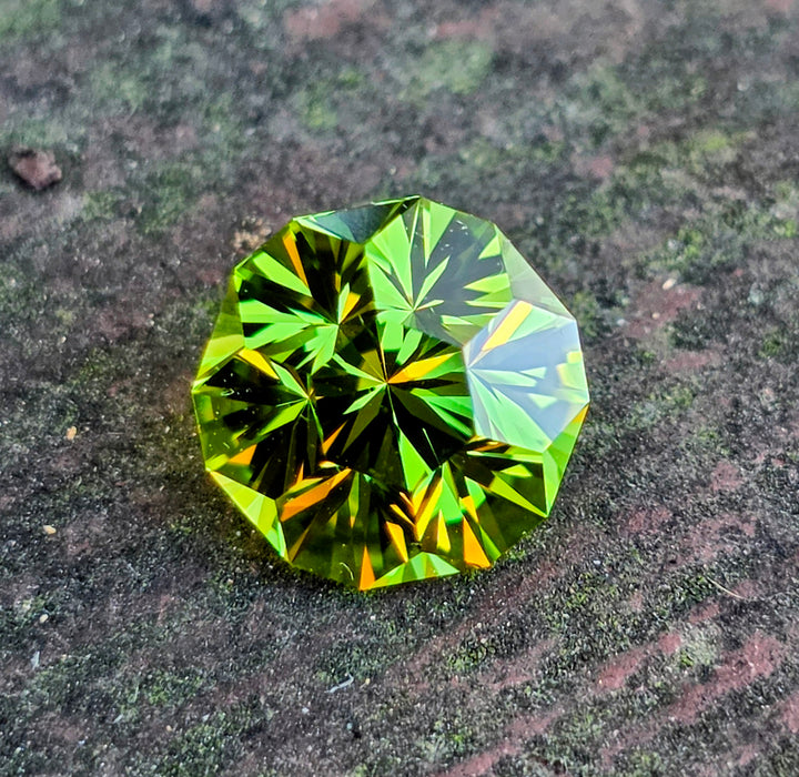 Peridot Green Colored Lab Sapphire, Gnome's Geode Cut, 5.32 Carats