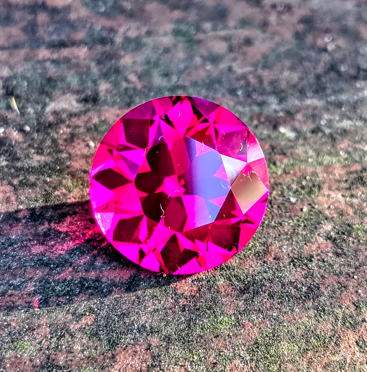 Fire Red Kyropoulos Ruby, Traditional Round Brilliant Cut, 9.55 Carats