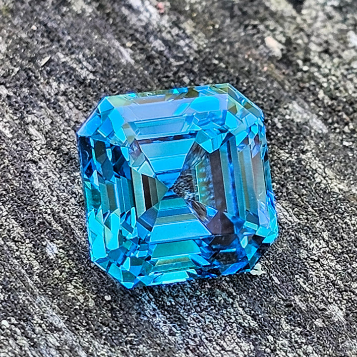 Blue Cobalt YAG, Asscher Cut, 7.50 Carats