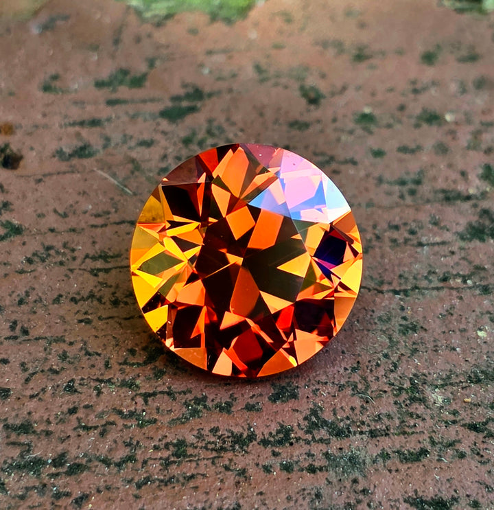 Fire Orange Lab Sapphire, Traditional Round Brilliant Cut, 5.28 Carats