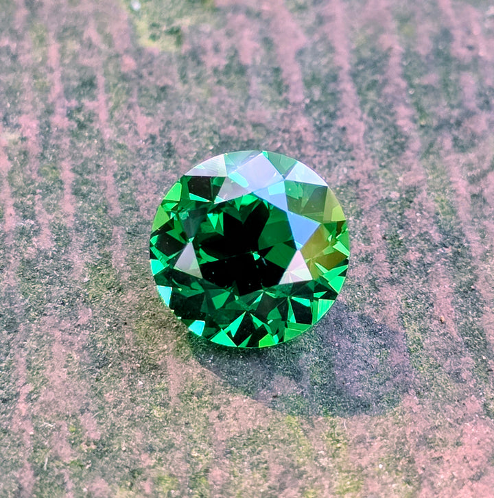 Green CTH YAG, Traditional Round Brilliant Cut, 9.09 Carats