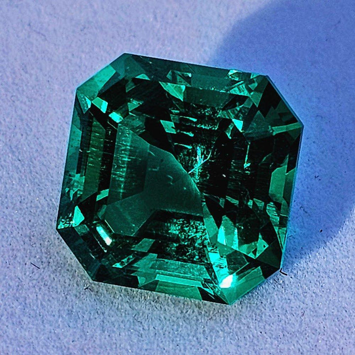 Colombian Color Lab Emerald, Ascher Cut, 11.1 Carats - DJEVA